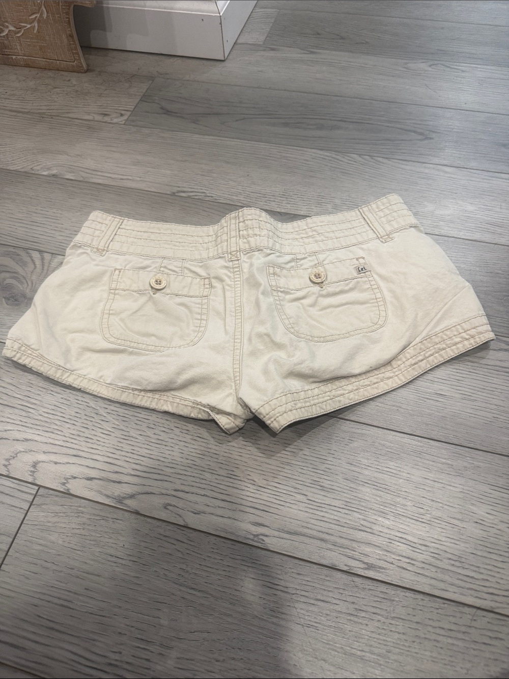lei Cream Low-Rise Button Pocket Jean Shorts - Picture 2 of 4